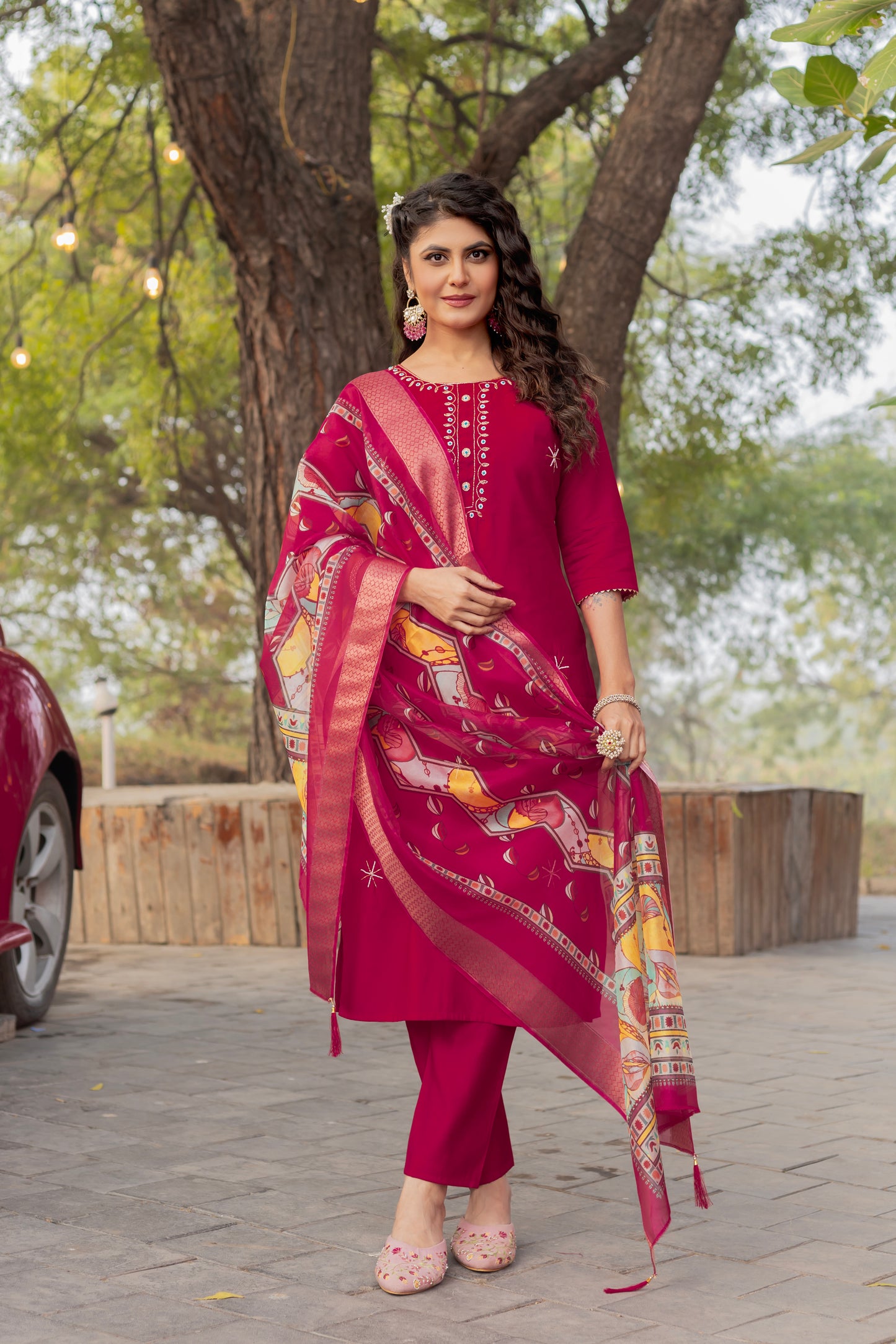 Women Ethnic Motifs Embroidered Regular Kurta Pant With Dupatta