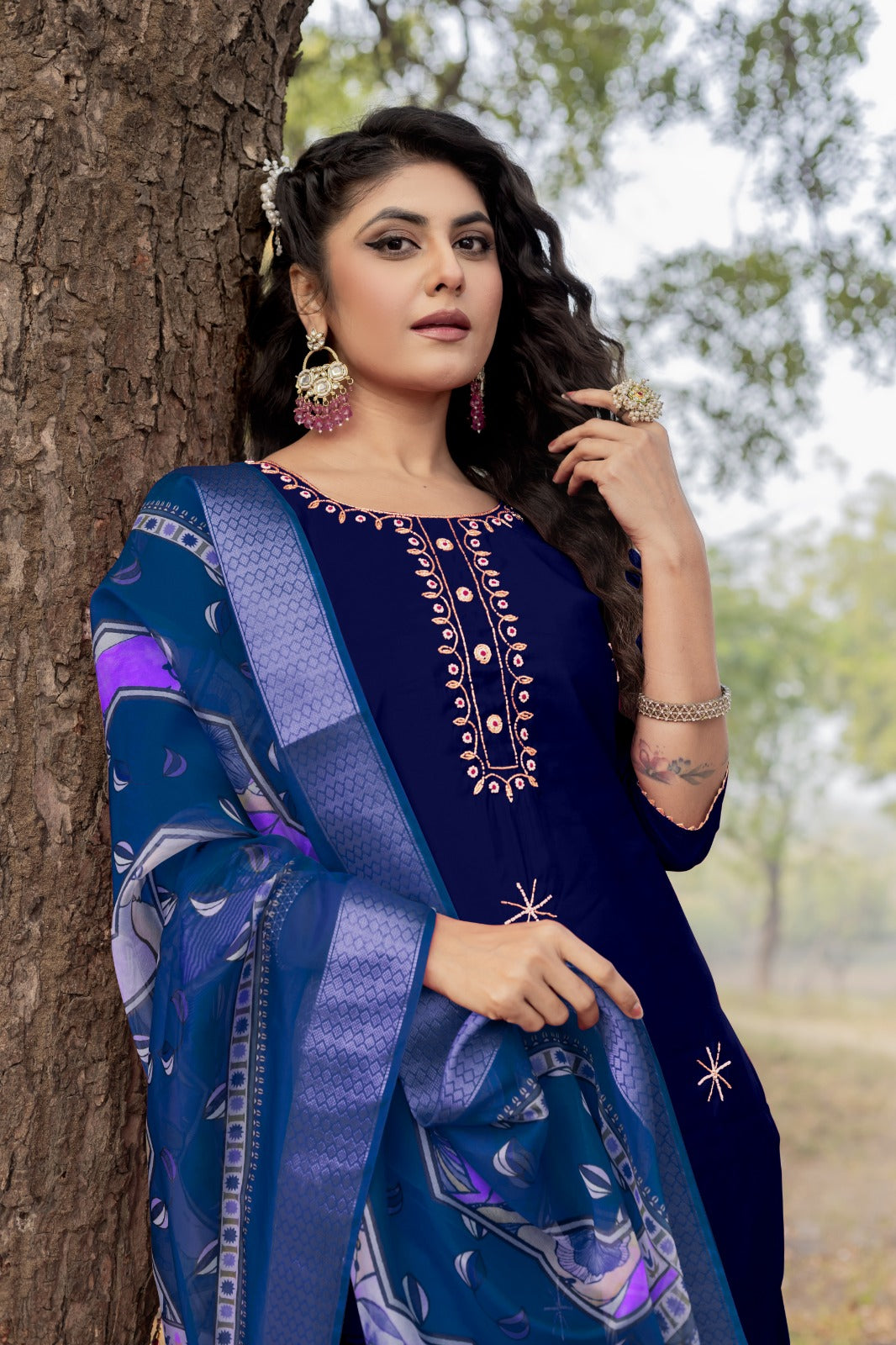 Women Ethnic Motifs Embroidered Regular Kurta Pant With Dupatta